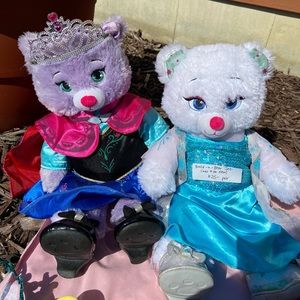 Elsa & Anna Frozen Build-a-Bear set w/ shoes